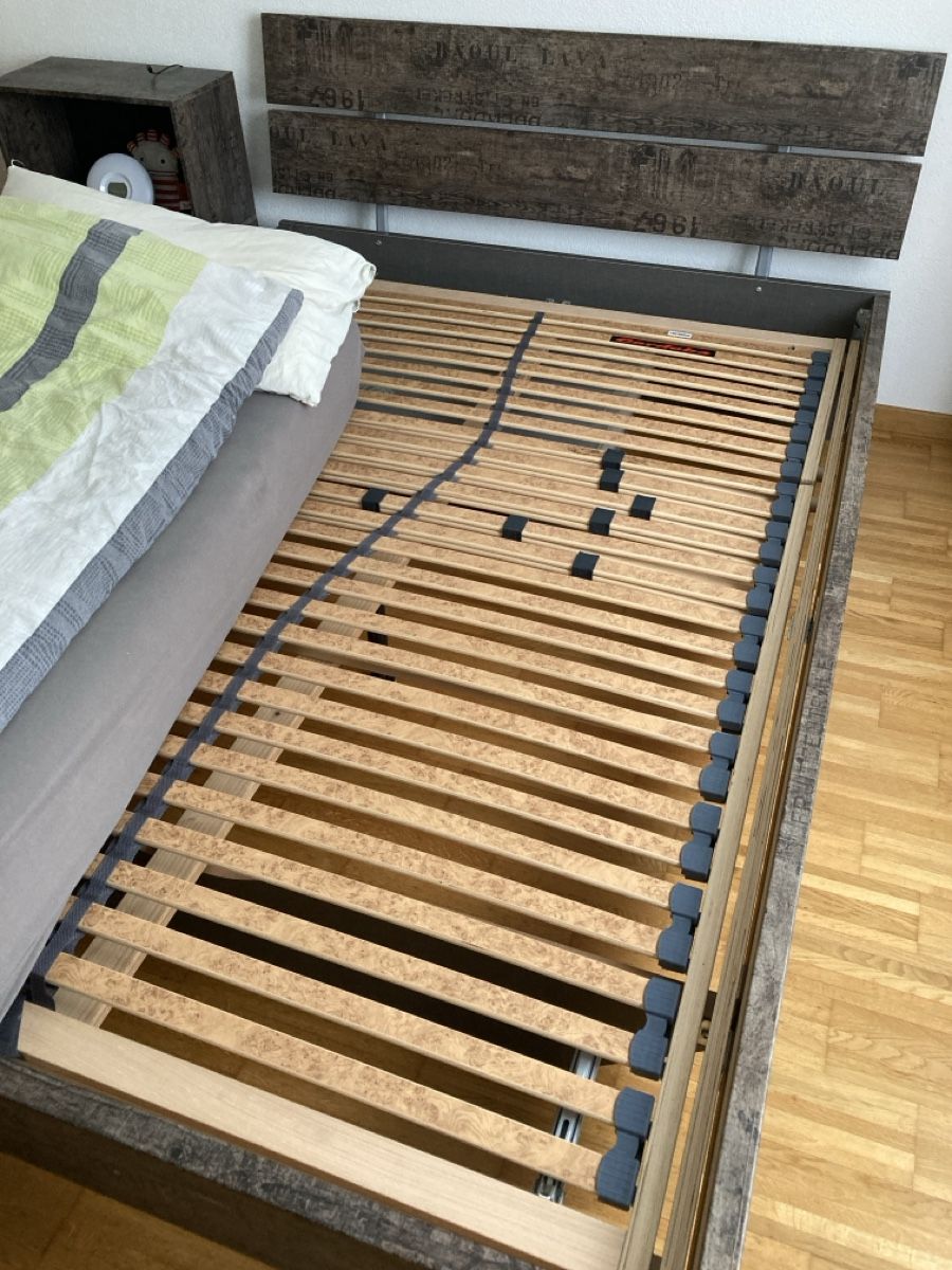 Lits: Bett 140x200 – D'occasion à Wilen b. Wil par ilariia10 1