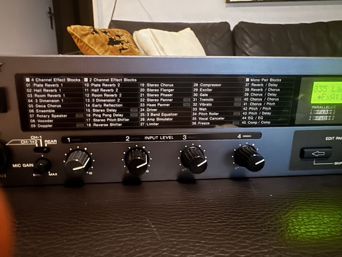 Musikinstrumente: Sony DPS-V55m - Top Effektgerät – Gebraucht aus Zürich von 1cut2 3