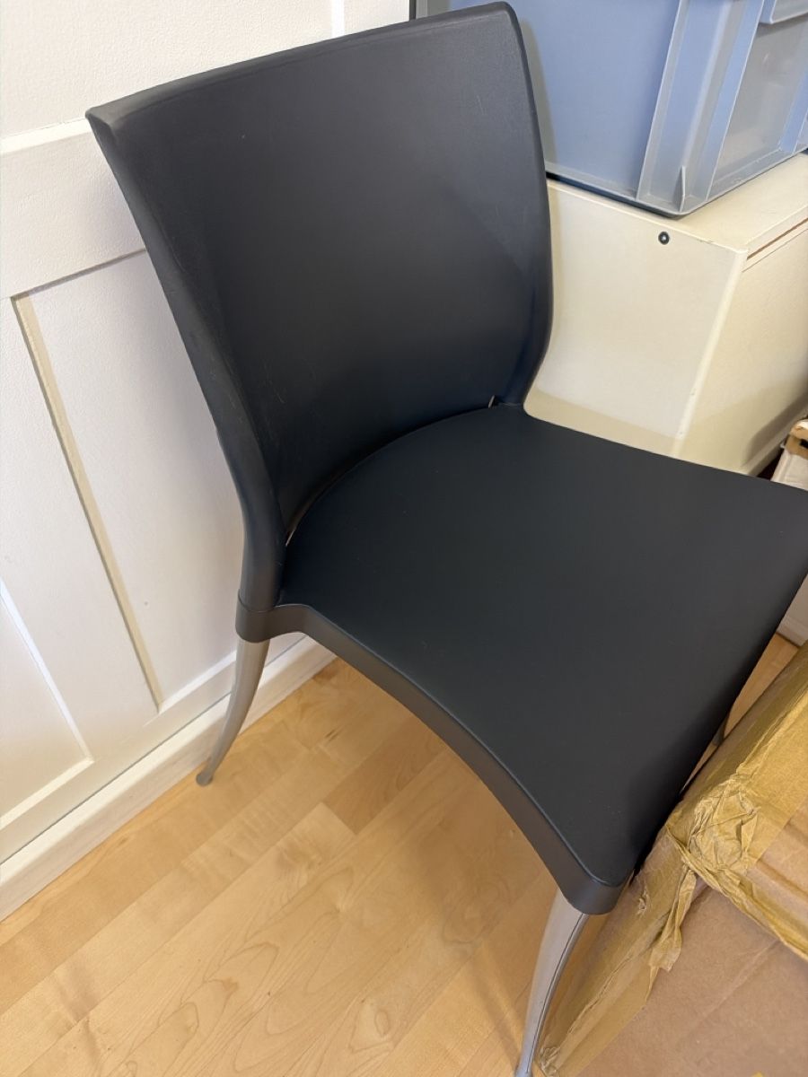 Stühle: Stühle – Gebraucht aus Fällanden von io3