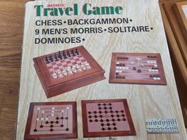 Magnetisches Reisespiel: Schach, Backgammon, Domino