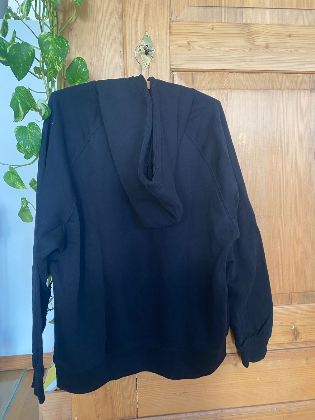 H&M Pullover & Sweatshirts: schwarzer Hoodie Gr. M – Gebraucht aus Riedholz von lenibeni03 2