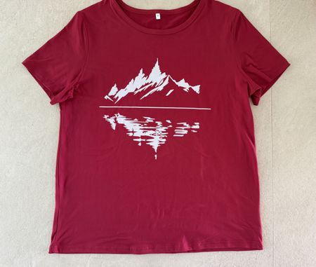 T-shirt motif montagne taille M neuf