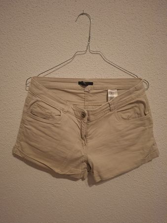 H&M Shorts, Beige, Gr. 38 - Perfekt für den Sommer!