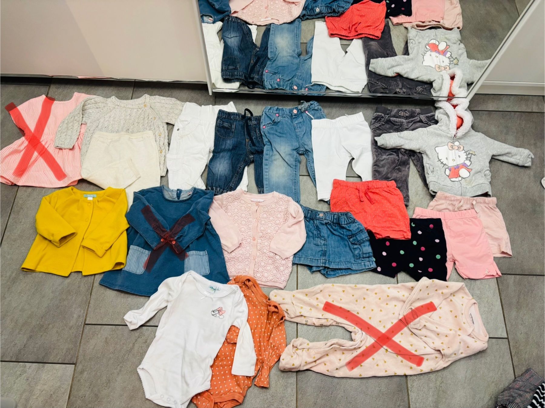 Lotti & Set di vestiti: Babykleiderpaket Mädchen Gr. 68 – Usato da Rüdlingen venduto da Jersey66 1