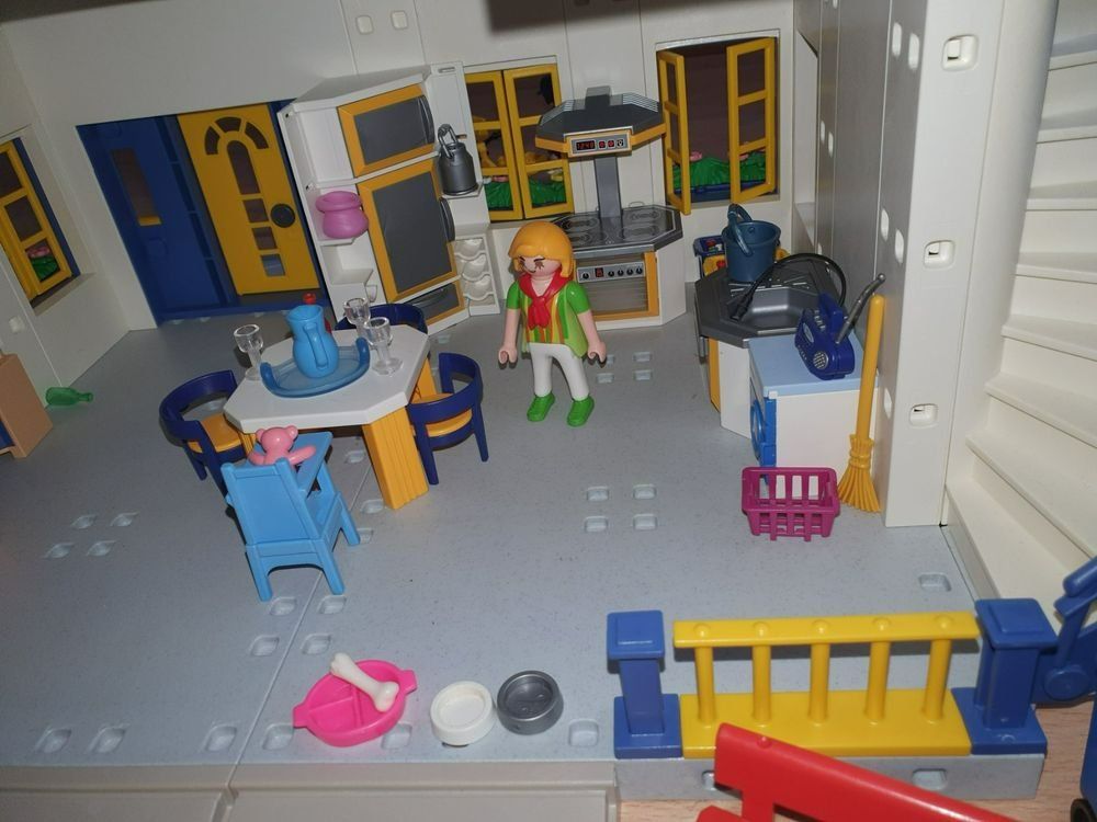 Playmobil Giocattoli: Playmobil Villa – Usato da Lyss venduto da Elisha13 6