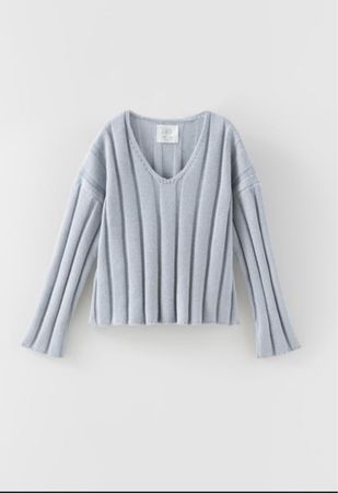 Zara knit sweater. Size S