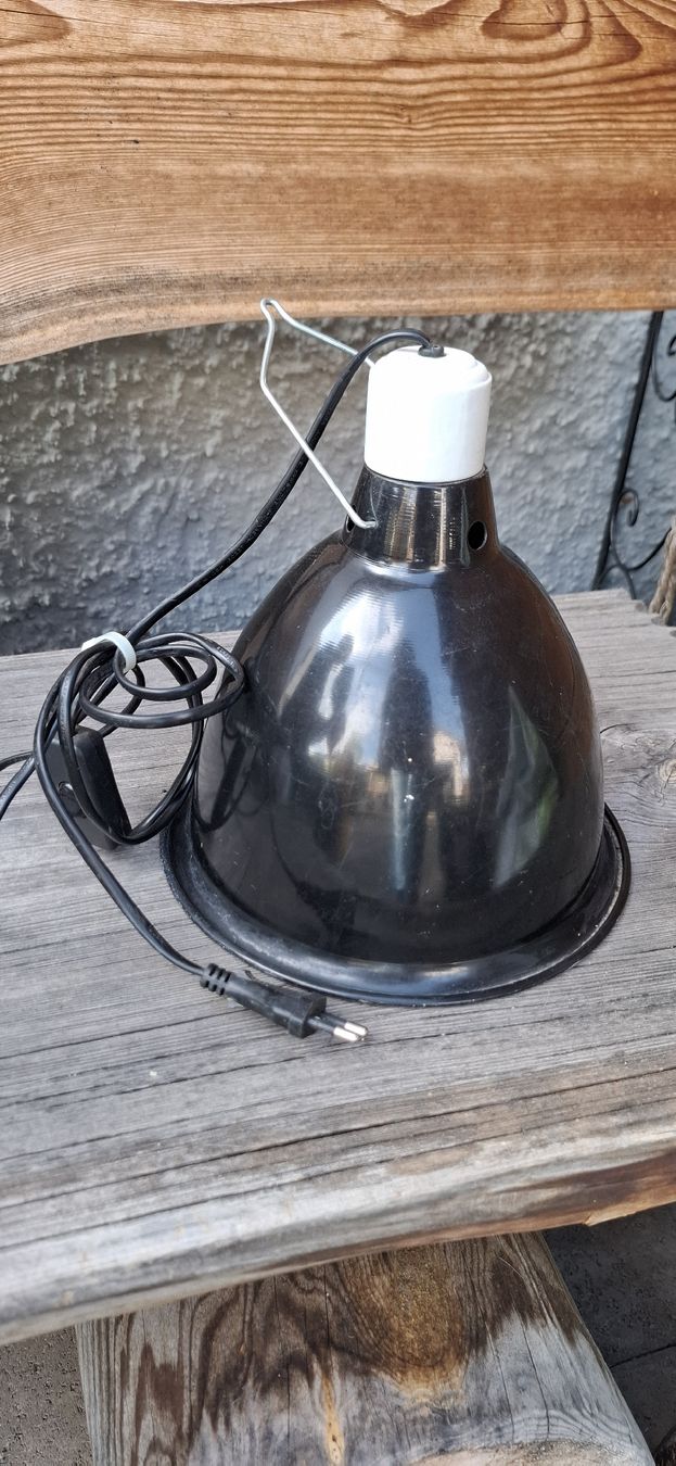 Radiatori: Wärmelampe inkl. Keramikfassung – Usato da Suhr venduto da Design_by_Debi