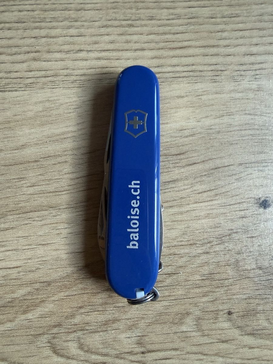 Victorinox Coltelli tascabile: Victorinox Baloise Sackmesser – Usato da Buch am Irchel venduto da Sweetharth
