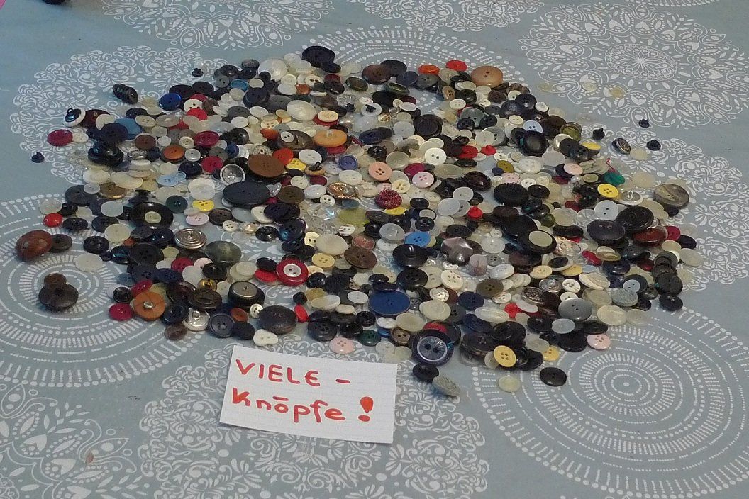 Knöpfe: VIELE-Knöpfe! – Gebraucht aus Bern von bn1640