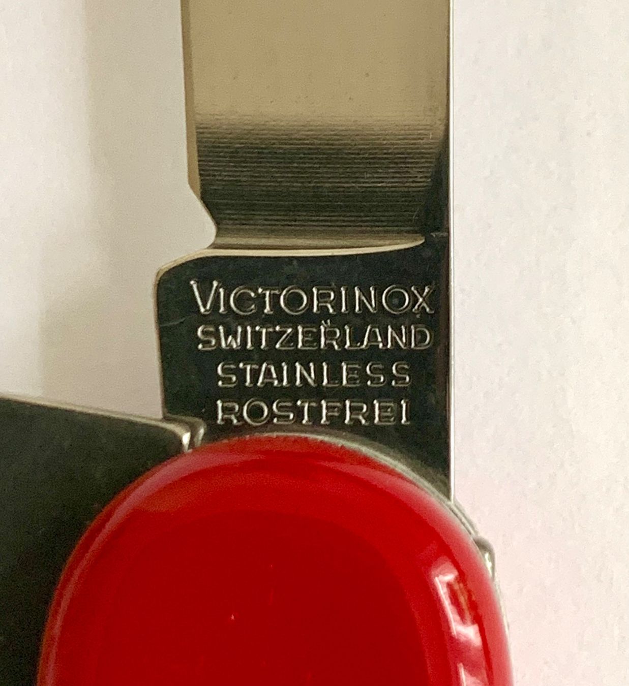 Victorinox Coltelli tascabile: Victorinox, Officier Suisse. – Usato da Baar venduto da Daysi2 2