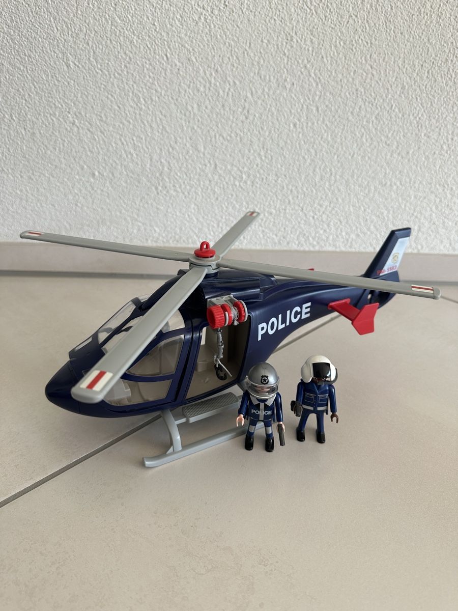 Playmobil Spielzeuge: Playmobil Polizeihubschrauber mit LED Suchscheinwerfer – Gebraucht aus Feuerthalen von Baggiomania