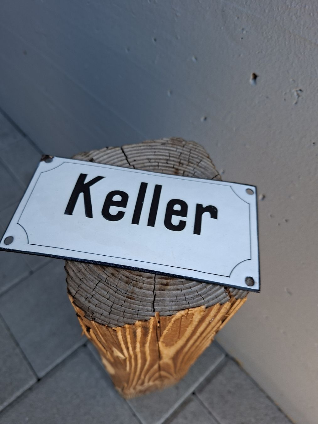 Insegne: Altes Keller Emailschild – Usato da Ganterschwil venduto da HeidiuPeter 5