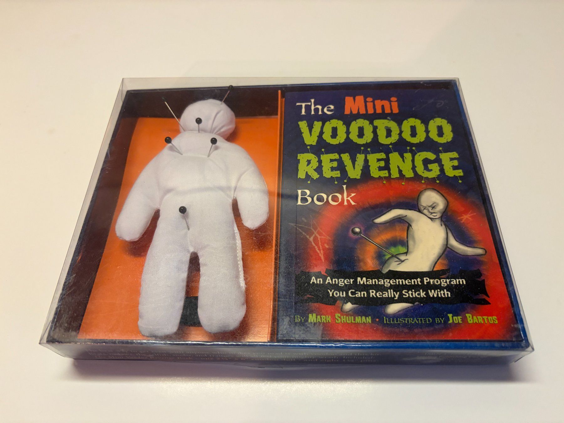 Libri: The Mini Voodoo Revenge Book – Nuovo (secondo la descrizione) da Rothrist venduto da Teddy9915
