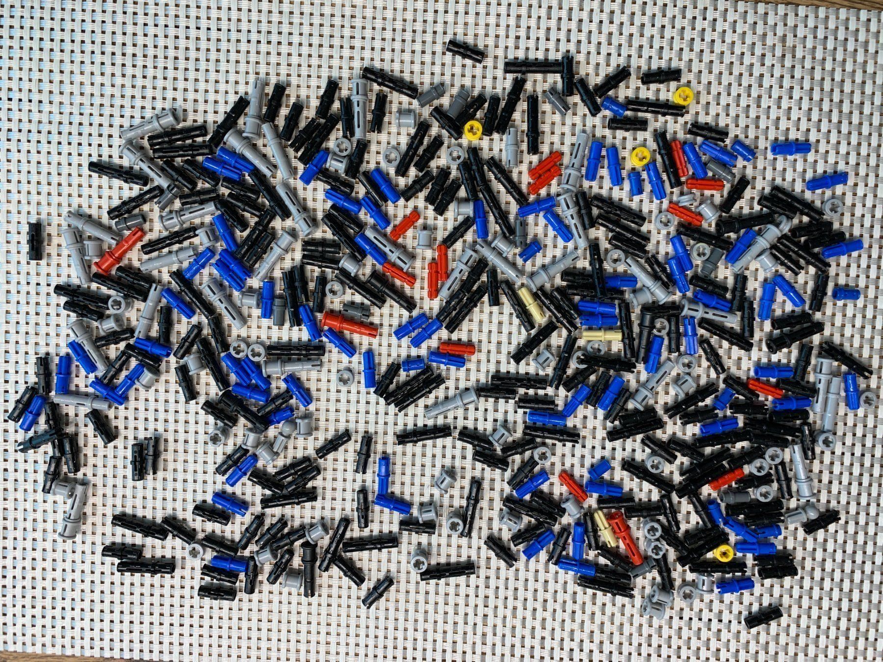 Lego Spielzeuge: Lego Technik 8275 Pins Stecker Buchsen – Gebraucht aus Buochs von Techtelmechtel