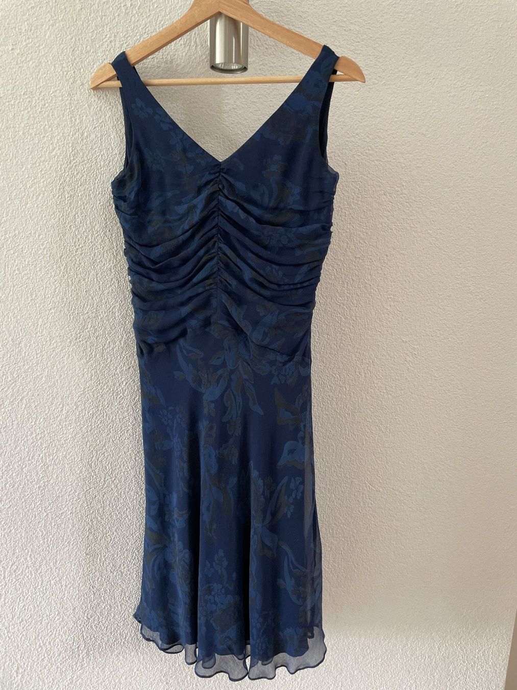 Alba Moda Vestiti: Edles Seidenkleid Dunkelblau Gr.34/36 – Usato da Hämikon venduto da schneider.petra
