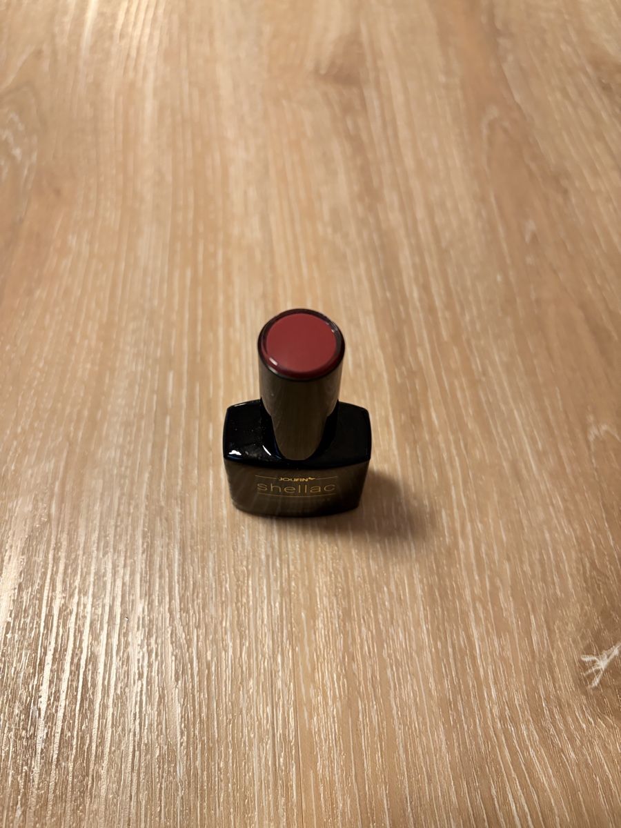 Smalto per unghie: Jolifin Laveni Shellac – Usato da Jonschwil venduto da sab_5gmn
