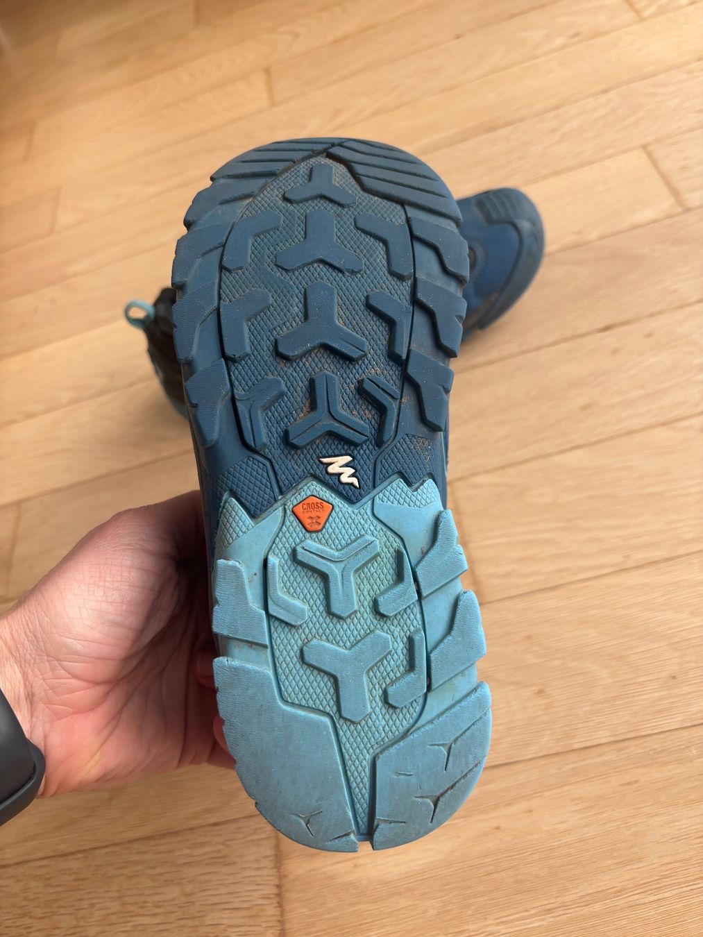 Decathlon Scarpe da uomo: Trekking Schuhe Gr. 34 – Usato da Zürich venduto da Hellehellgren 1