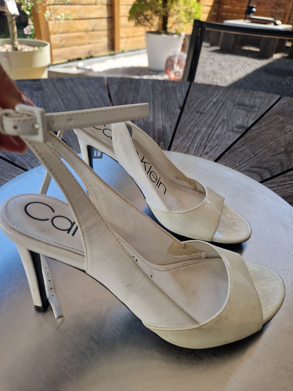 Calvin Klein Scarpe da donna: sandale à bride – Usato da Boudevilliers venduto da beboy 1