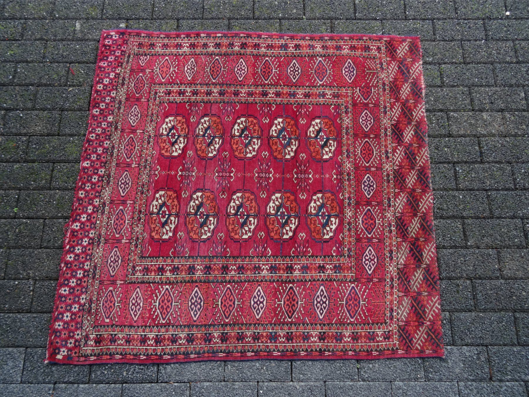 Tapis: schöner alter Teppich ca. 116 x 120 cm – Défectueux à Lupfig par JUTA09 1