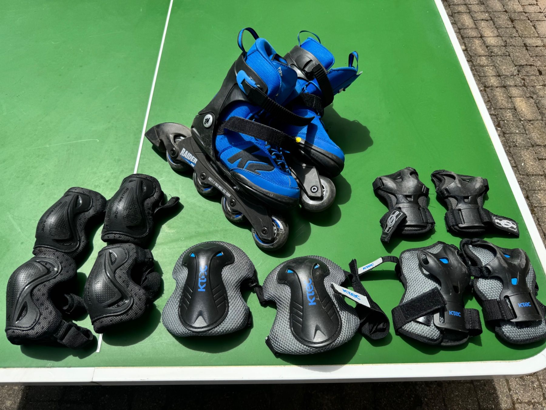K2 Pattini in linea & Pattini a rotelle: Rollerskates/Inline Skates mit Zubehör (Gr 35-40) – Usato da Zollikon venduto da victoria_victoria 1