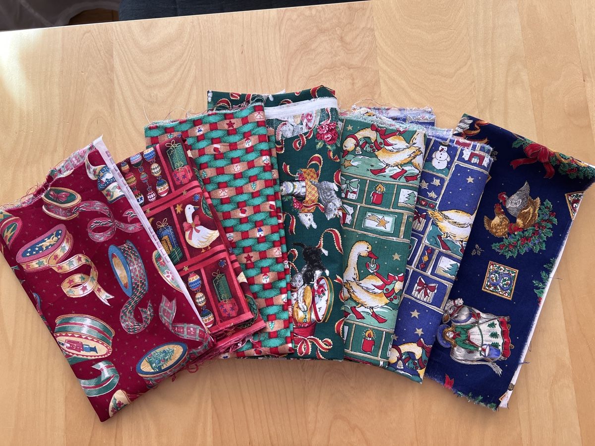Tessuti: Lot de tissus patchwork motifs Noël – Usato da Bernex venduto da isa_c5fr 1
