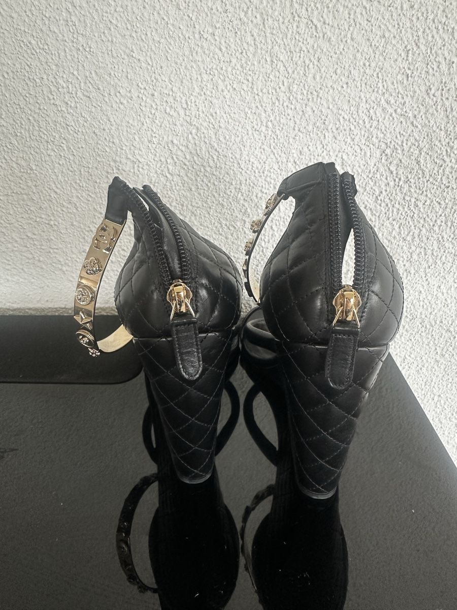 Chanel Scarpe da donna: Chanel Plateau Schuhe – Usato da Bäch SZ venduto da ruslena29 2