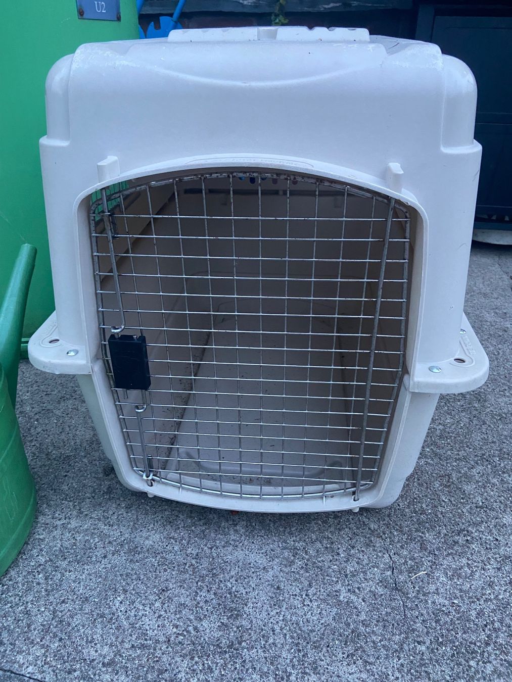 Niches, paniers: Hundebox – D'occasion à Embrach par Toeffan 1