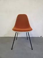 2.) Eames Vitra Chair / Fiberglas