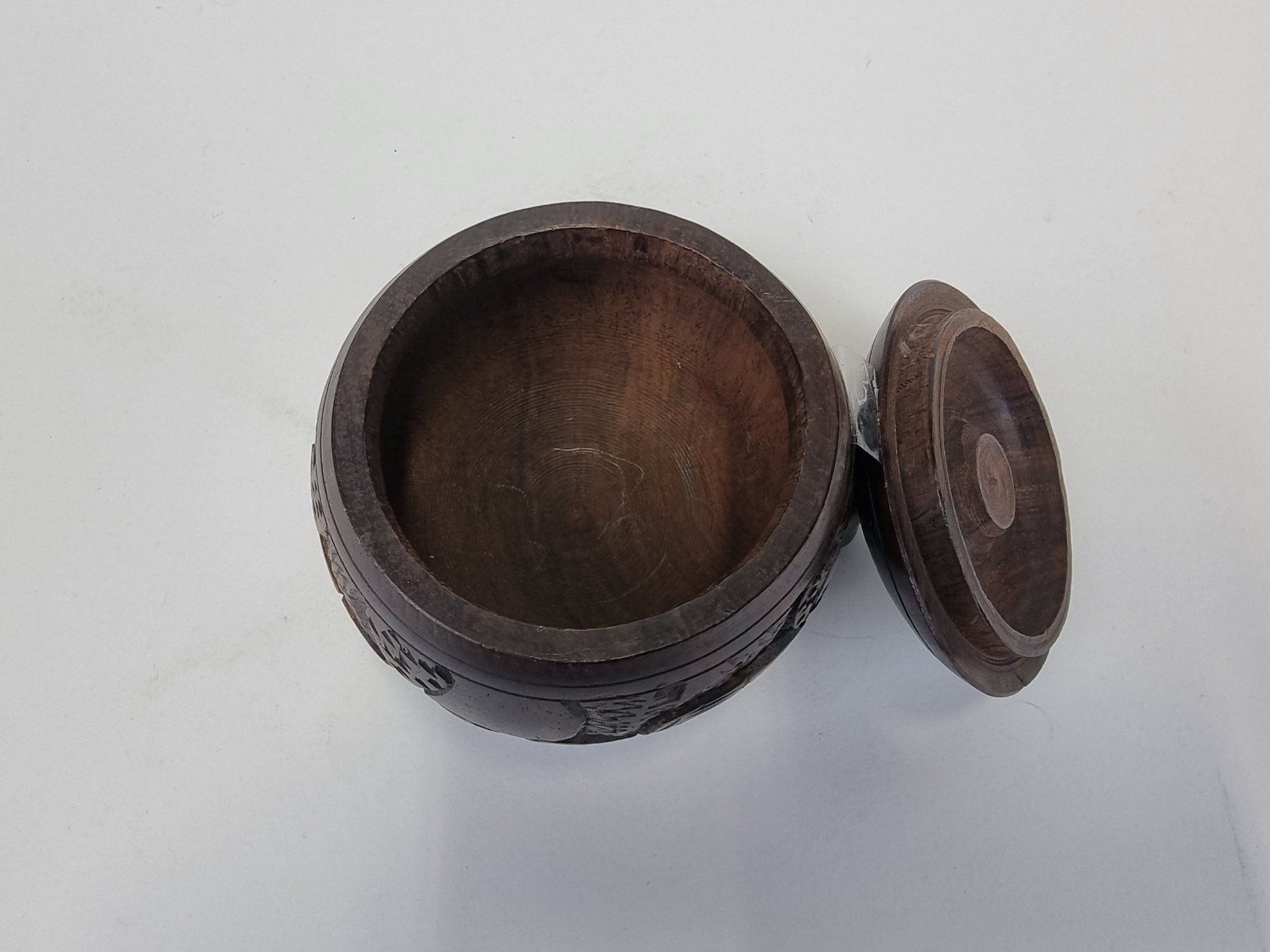 Tutte le decorazioni: Kulturelle Holzdose – Usato da Urtenen-Schönbühl venduto da Restwert_Schoenbuehl 3