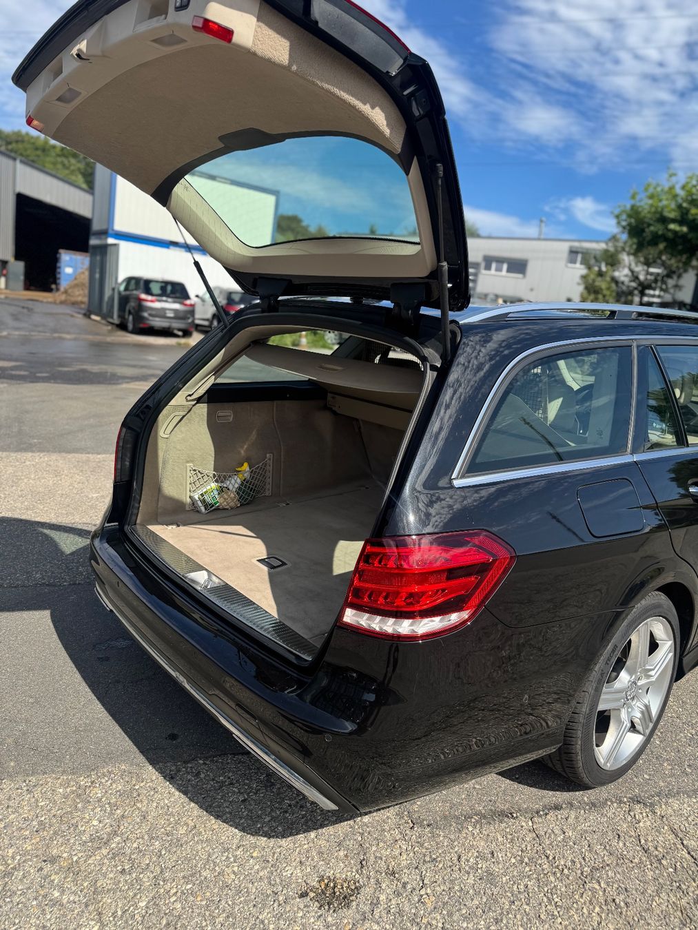 Mercedes-Benz Automobili: Mercedes-Benz E500 – Usato da Lonay venduto da PancheChakalov 7