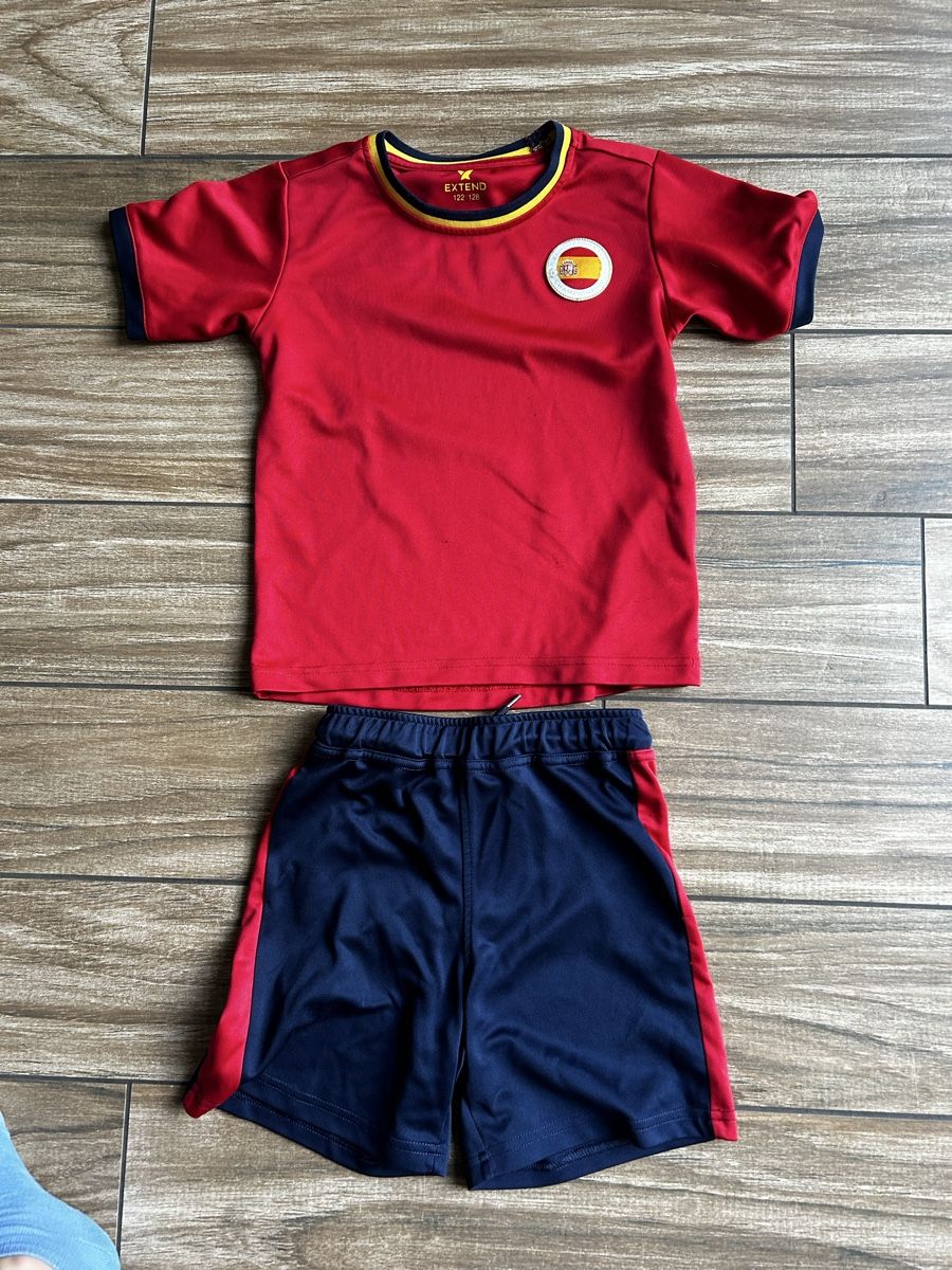 Survêtements: Spanien Trikot Kinder 122/128 – D'occasion à Altdorf UR par arnosteff