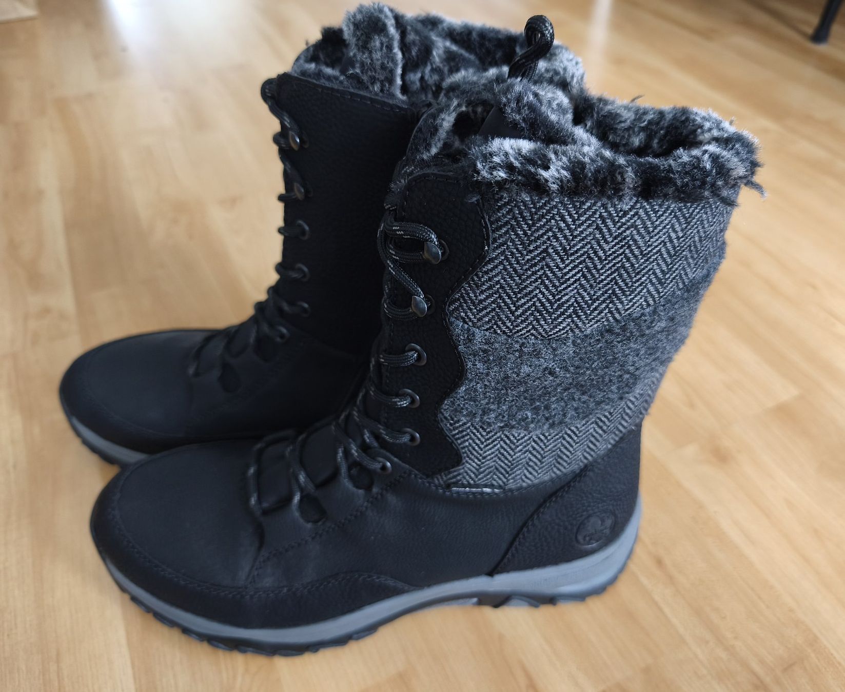 Rieker Scarpe da donna: RIEKER TEX Winterboots mit kuscheligem Warmfutter Gr. 40 – Nuovo (secondo la descrizione) da Rüti ZH venduto da mome8