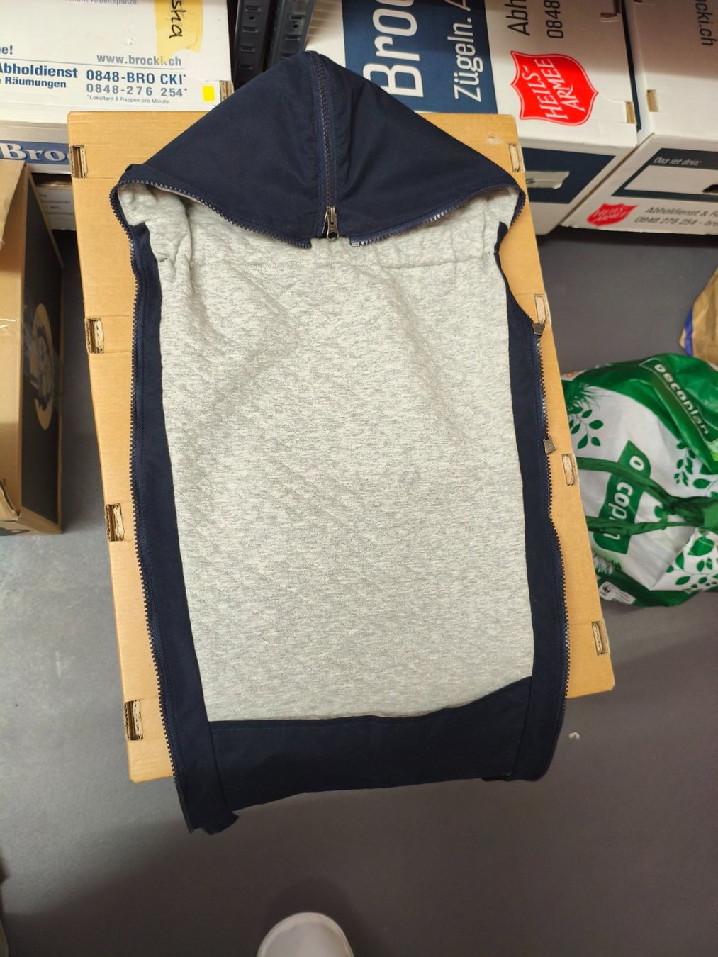 Cappotti: Tragejacke – Usato da Matzingen venduto da fra_q87l 3