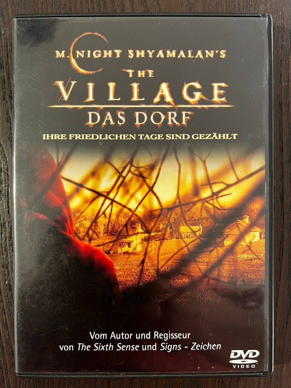 Tutti i DVDs: The Village - Das Dorf – Usato da Zürich venduto da FilmFreunde