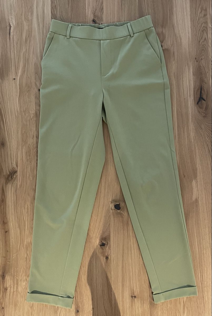 Vero Moda Pantaloni: Trendige, grüne Hose – Usato da Chur venduto da buc_6tcp