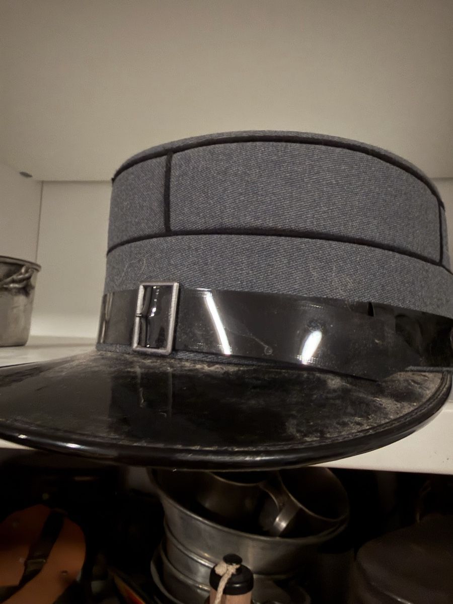 Chapeaux, bonnets & casquettes: Militärmütze – D'occasion à monte carasso par Chanel82