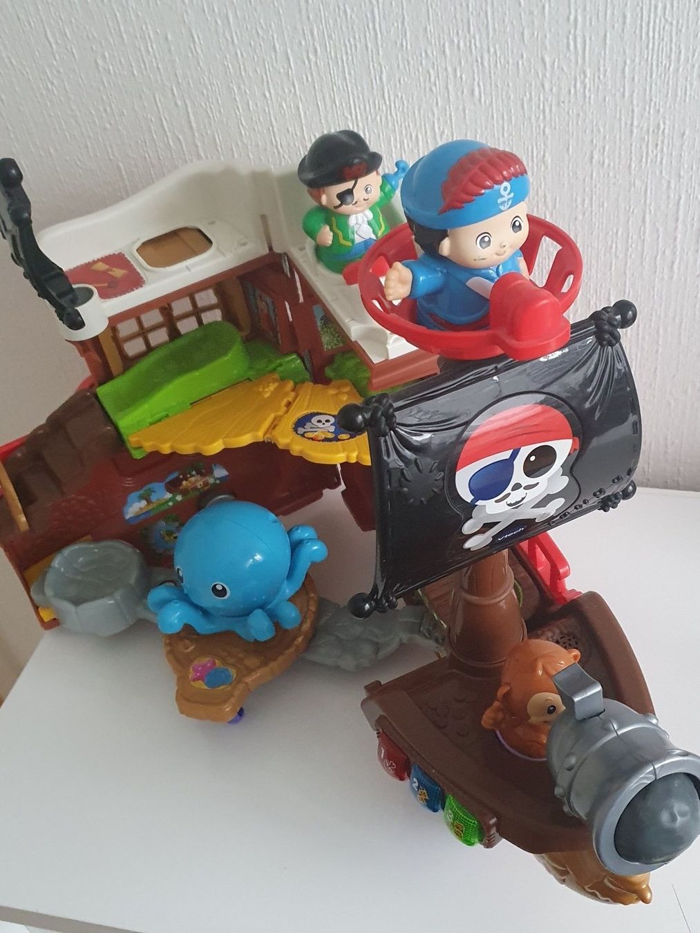 Spielzeuge: Bateau de pirates ouvrable – Gebraucht aus Prilly von RoDyRe 2