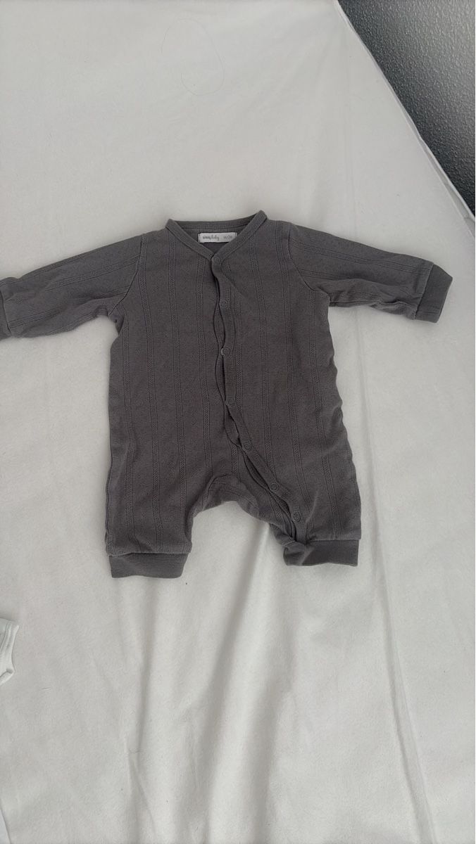 Pyjamas & Ähnliches: Baby Overall Grey Size 50 New Nothing Worn – Gebraucht aus Bonstetten von mar_vs88