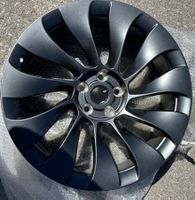 Tesla Model 3 20 Zoll Performance Felge