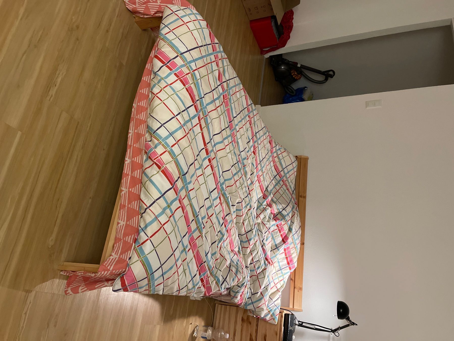 Ikea Letti: Ikea Bett 90x200 mit Matratzen – Usato da Schötz venduto da sab_lp92 1