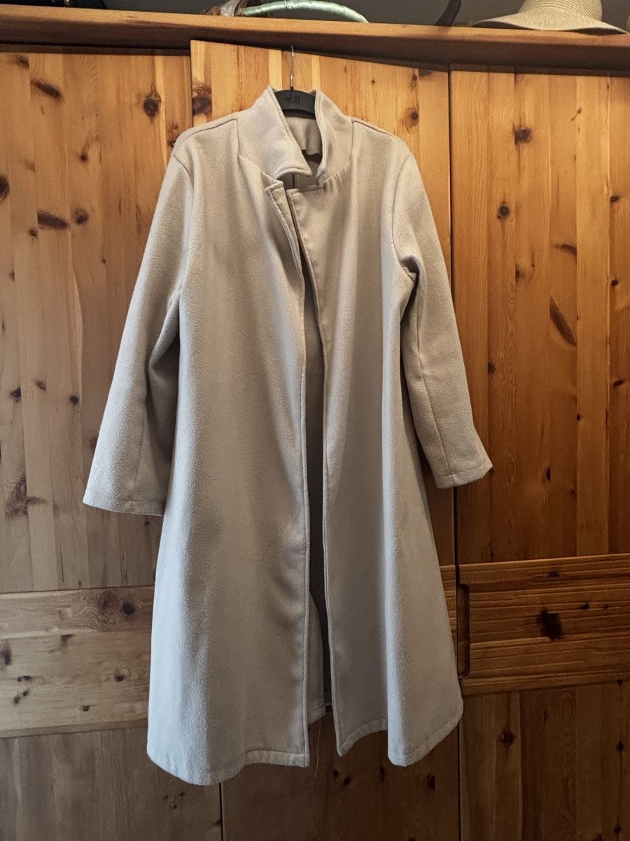 Cappotti: Damen Mantel beige  – Usato da Boswil venduto da mel_85gc
