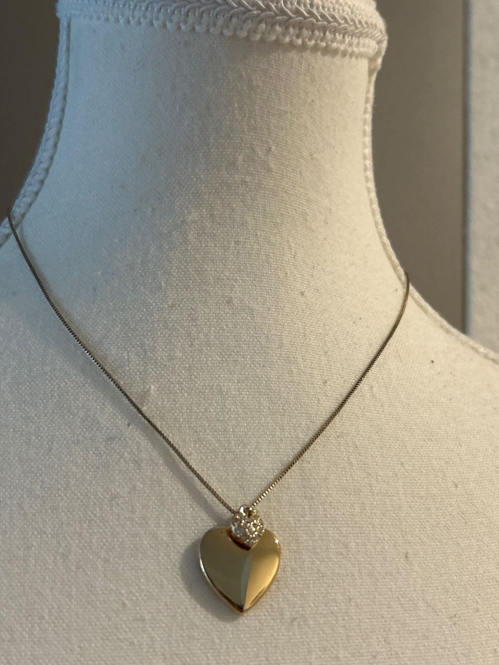 Ketten: Modeschmuck Halskette mit  2 Herze goldfarbenen – Gebraucht aus Brunnen von Nala2929 7
