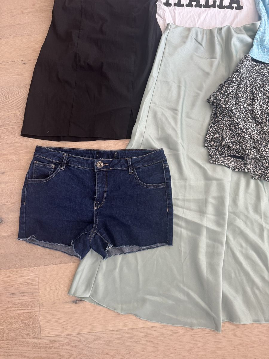 Lotti di vestiti: Kleiderpaket Sommerkleider Grösse S/M – Usato da Winterthur venduto da ali_t7d6 2