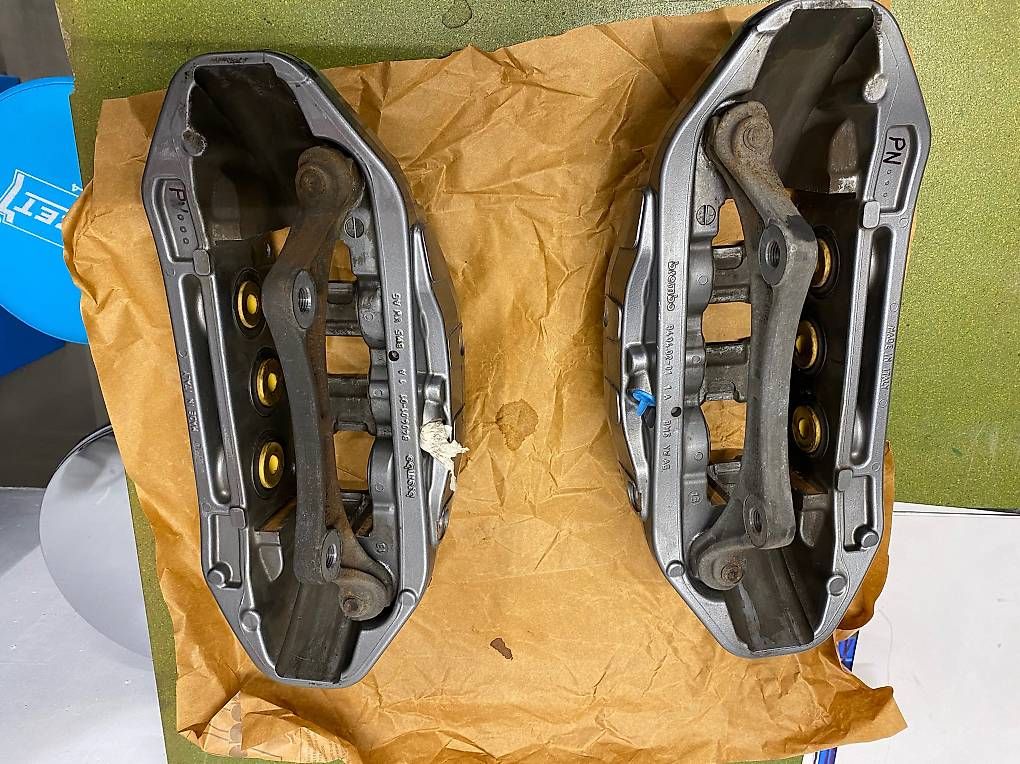 Toutes les pièces auto: Audi RS6 4G Keramik Bremssättel – D'occasion à Heiden par nidirs4 1