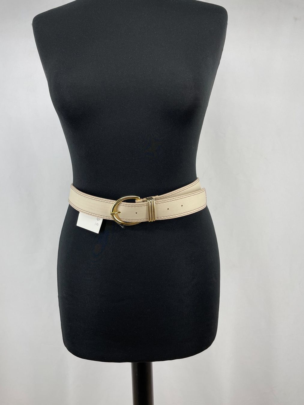 Cinture: Ceinture beige boucle dorée – Usato da Lausanne venduto da PlusValue_Lausanne 1