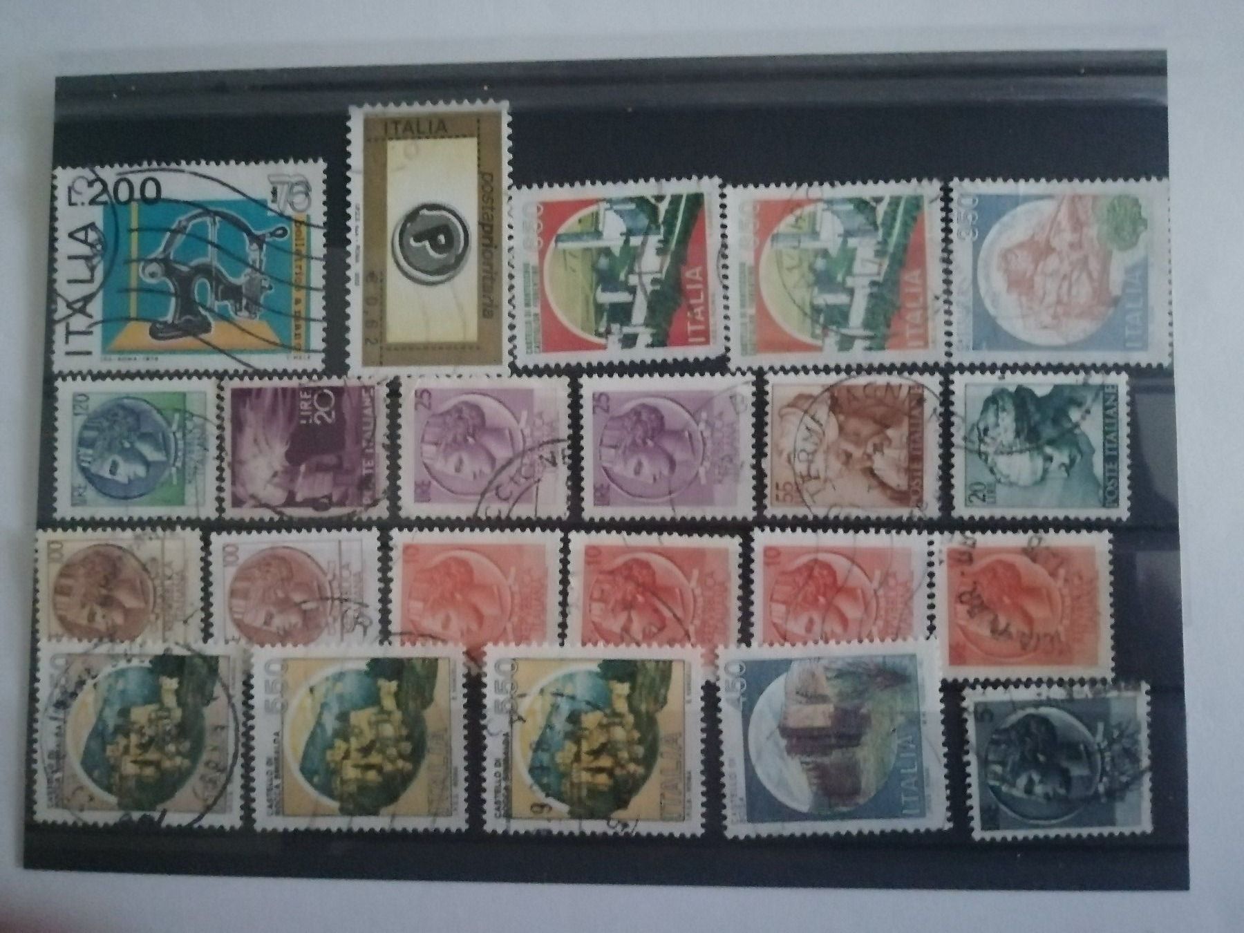 Tutti i francobolli: Briefmarken von Italien – Usato da Hinterkappelen venduto da 1399