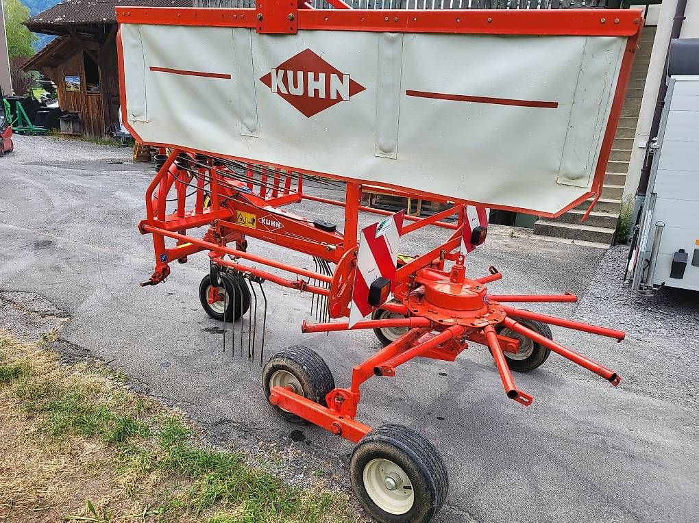 Kuhn Fauchage: Kuhn Schwader – D'occasion à Giswil par Hans83 1