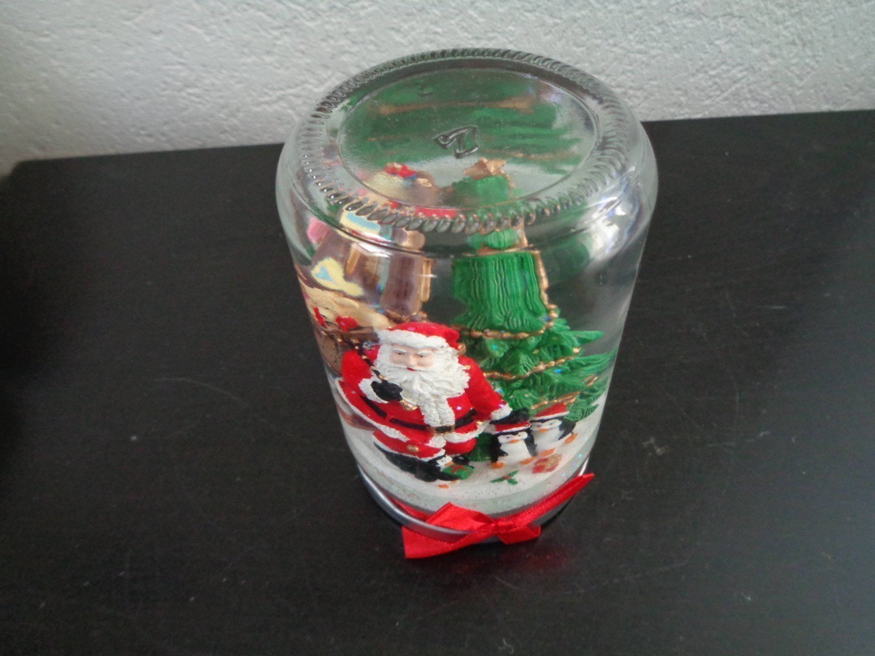 Toutes les décorations: Schneekugel Weihnachtsmann – Neuf avec emballage d'origine à Langenbruck par Gumsi 2