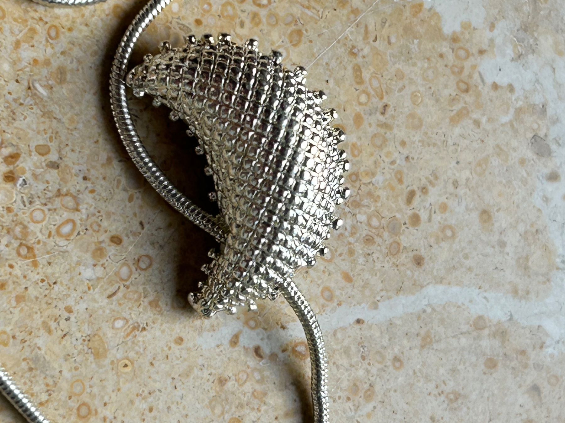 Catenine: Schlangenkette mit Sichel-Mond Weiss – Usato da Laufen venduto da Bellavitaboom 2