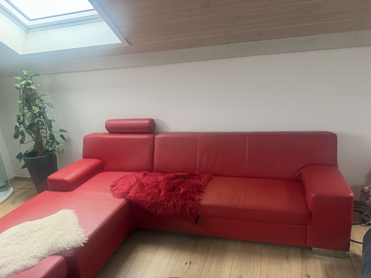 Liegen & Liegestühle: Ecksofa Leder rot mit Schlaffunktion – Gebraucht aus Kloten von VRG1973 2
